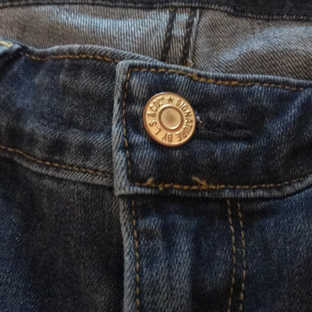 Women’s Mid Rise Jeans - Picture 3 of 7